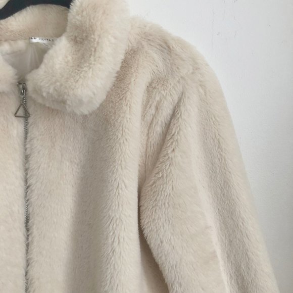 Faux Fur Coat - Picture 4 of 4